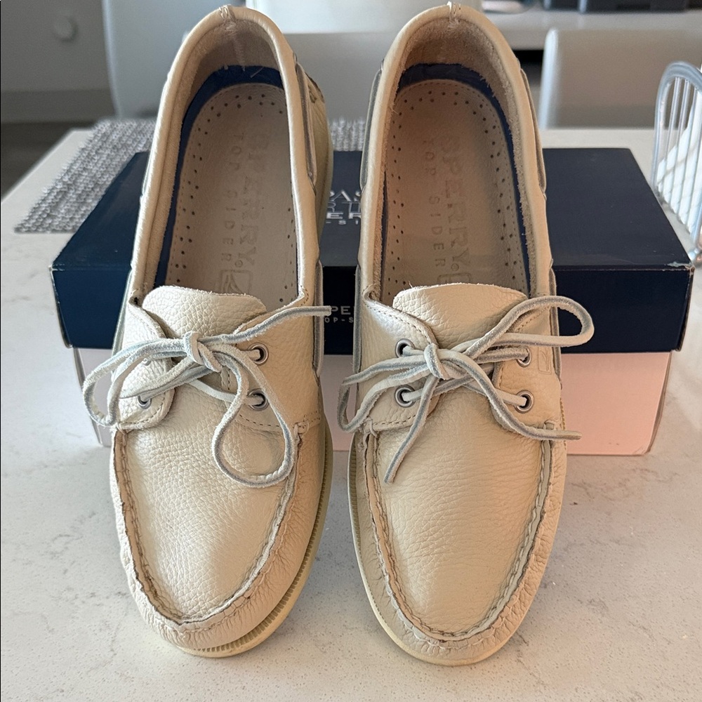 Sperry Men's Cream Leather Two-Eye Boat Shoes